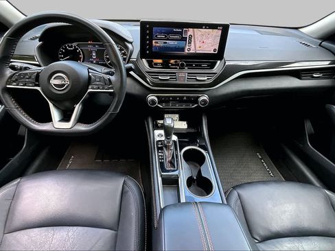 Used 2024 Nissan Altima 2.5 SR w/ SR Premium Package FWD image 15