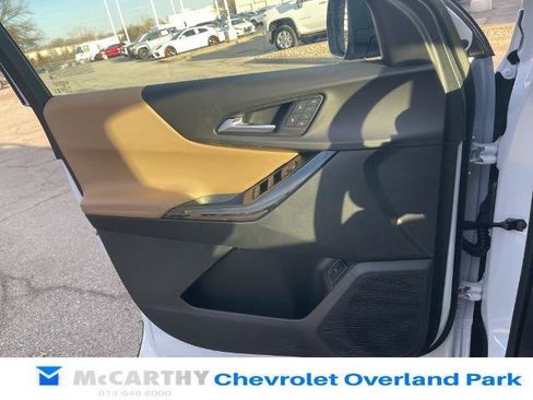 New 2026 Chevrolet Equinox ACTIV w/ Convenience Package III AWD/4WD image 31