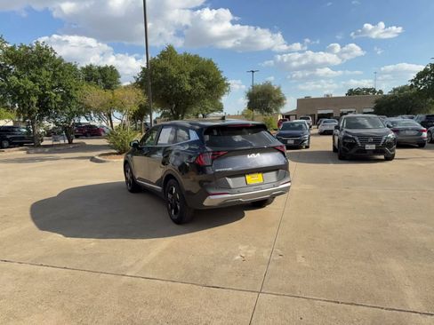 Used 2026 Kia Sportage LX FWD image 10