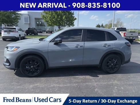 Used 2024 Honda HR-V Sport image 2