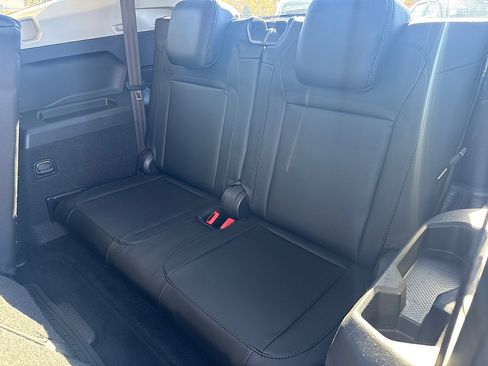 Used 2022 Volkswagen Tiguan S image 10