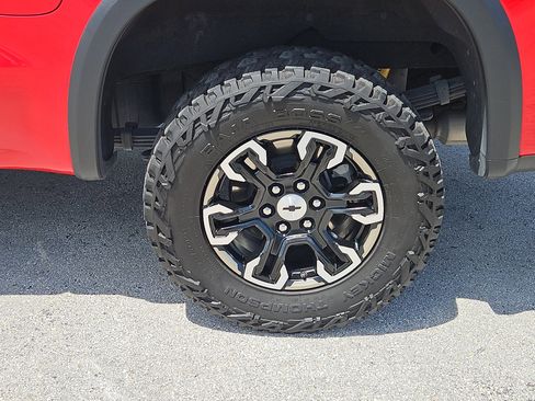 Used 2023 Chevrolet Silverado 1500 ZR2 w/ Technology Package image 25