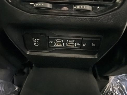 Used 2022 Jeep Grand Cherokee Overland image 40