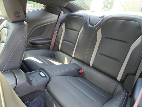 Used 2016 Chevrolet Camaro SS RWD image 11