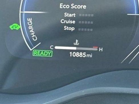Used 2025 Toyota Sienna XSE FWD image 11