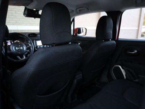 Used 2015 Jeep Renegade Latitude image 16