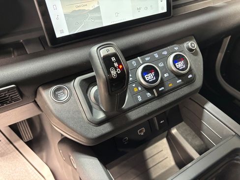 Used 2023 Land Rover Defender 110 X-Dynamic SE image 14