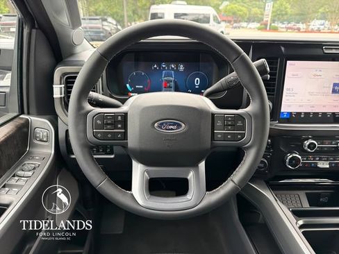 New 2026 Ford F250 Lariat w/ Black Appearance Package AWD/4WD image 17