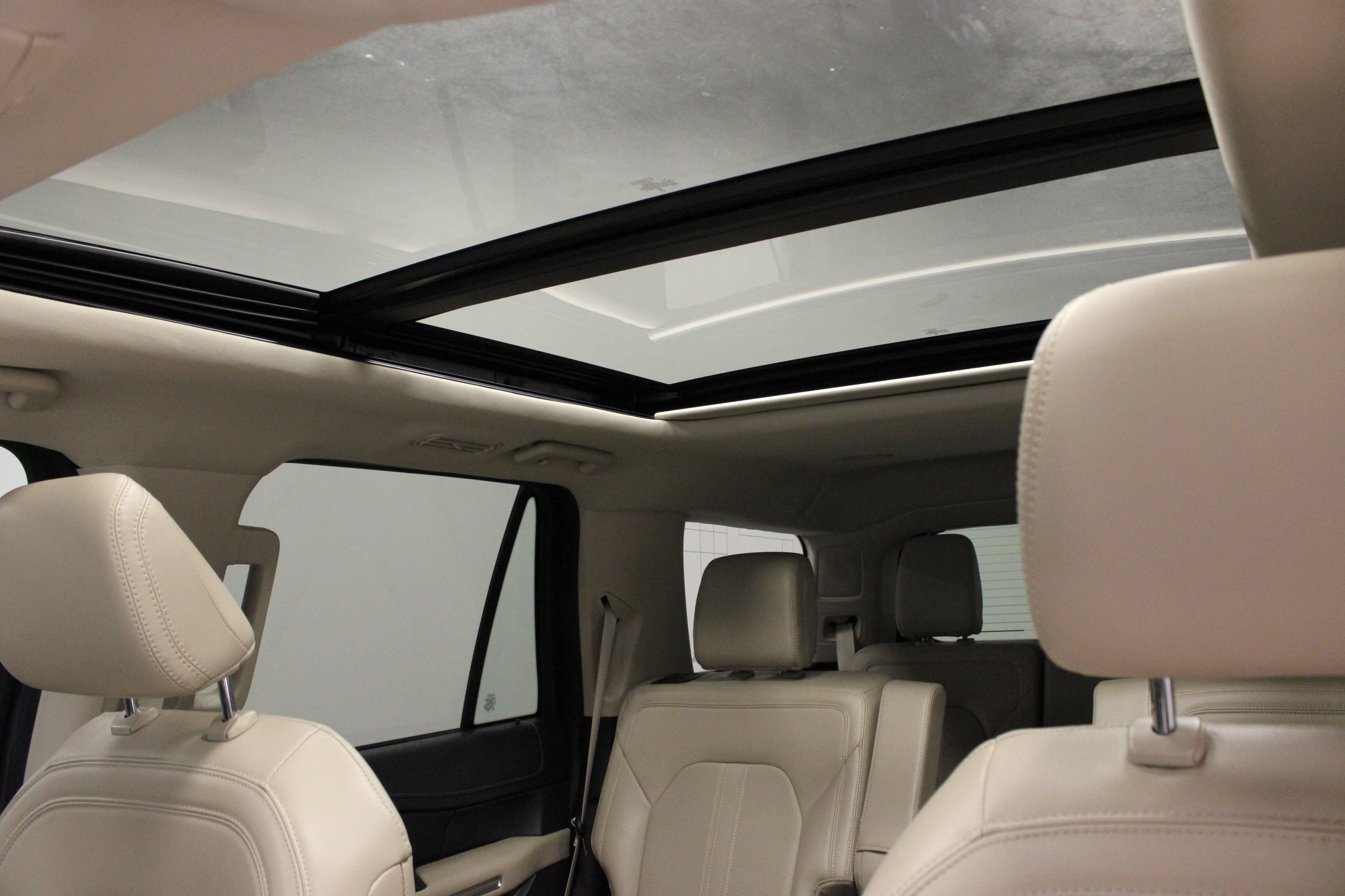 Used 2024 Ford Expedition Limited AWD/4WD image 10