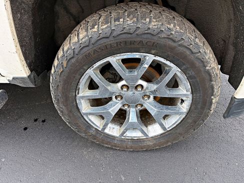 Used 2014 Chevrolet Silverado 1500 High Country w/ High Country Premium Package image 11