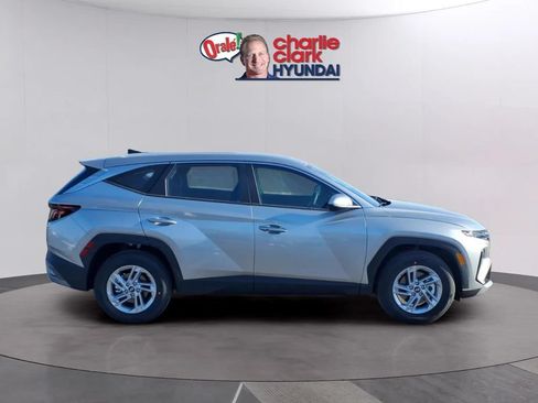 Used 2026 Hyundai Tucson SE FWD image 6