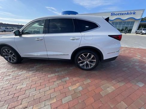 Used 2024 Acura MDX FWD w/ Technology Package image 14