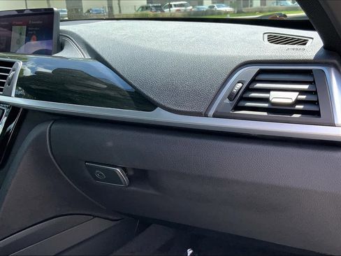 Used 2018 BMW 330i Sedan image 18