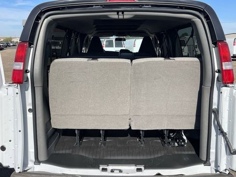 New 2025 GMC Savana 3500 LS image 25