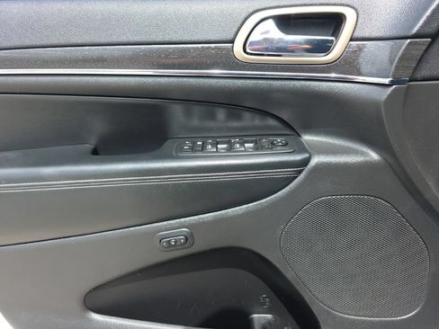 Used 2015 Jeep Grand Cherokee Limited AWD/4WD image 13