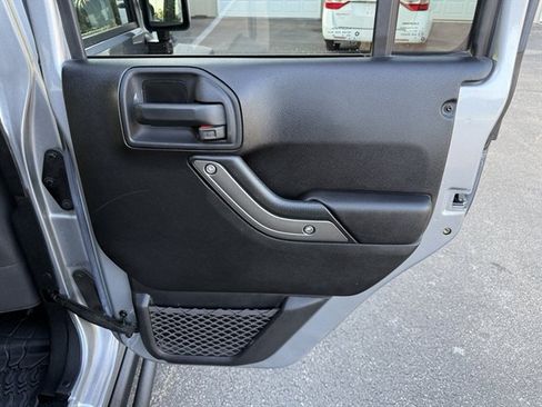Used 2016 Jeep Wrangler Unlimited Sport AWD/4WD image 36