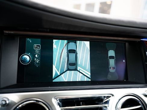 Used 2010 Rolls-Royce Ghost RWD image 39