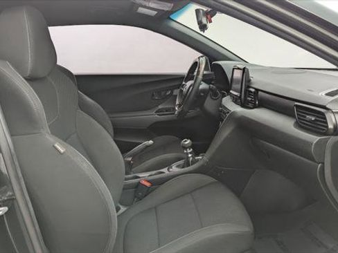 Used 2020 Hyundai Veloster N image 19