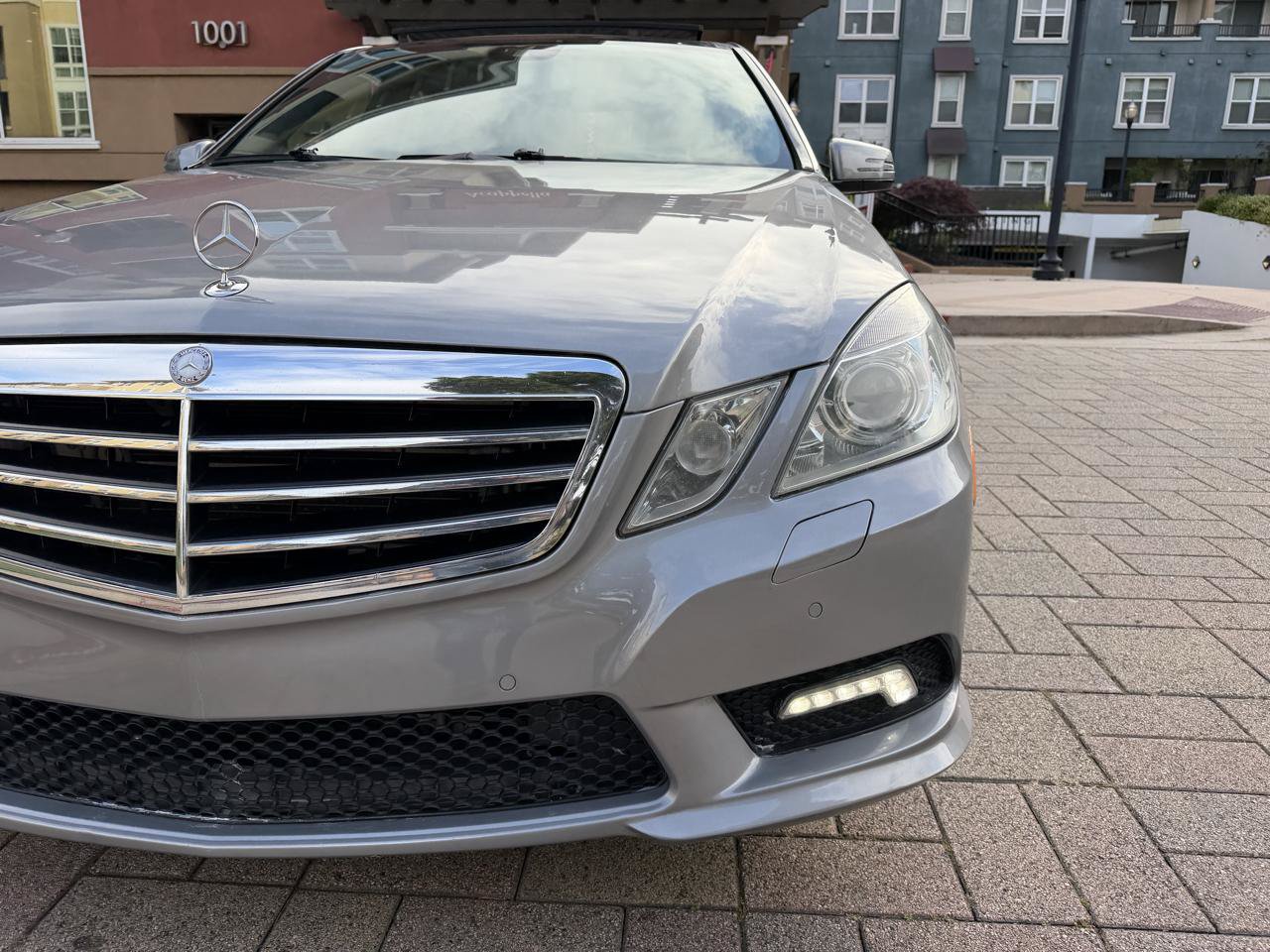Used 2010 Mercedes-Benz E 550 Sedan image 21