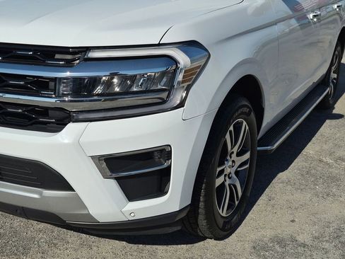 Used 2023 Ford Expedition Limited RWD image 9