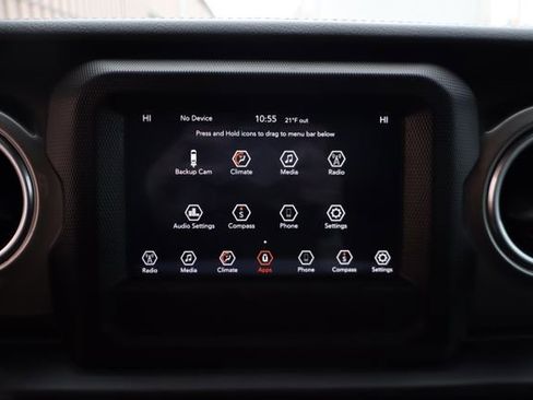 Used 2020 Jeep Wrangler Unlimited Sahara image 22