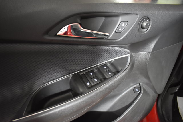 Used 2018 Chevrolet Cruze LS FWD image 5