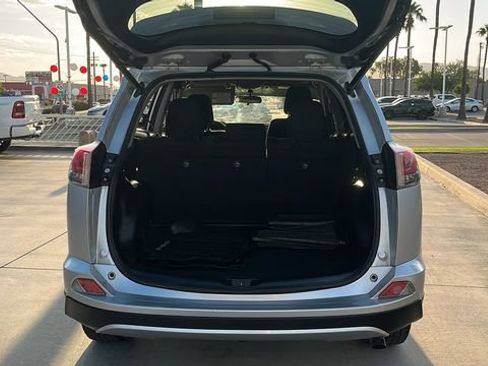 Used 2016 Toyota RAV4 XLE AWD/4WD image 25
