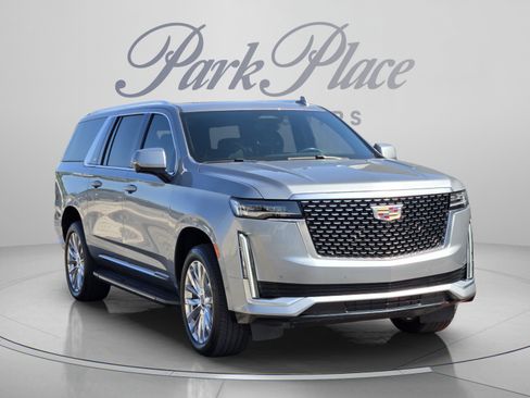Used 2023 Cadillac Escalade ESV Premium Luxury AWD/4WD image 8
