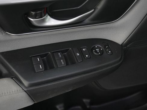 Used 2018 Honda CR-V EX image 19