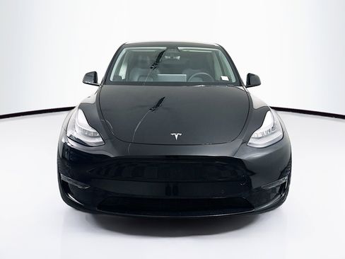 Used 2021 Tesla Model Y Long Range AWD/4WD image 2