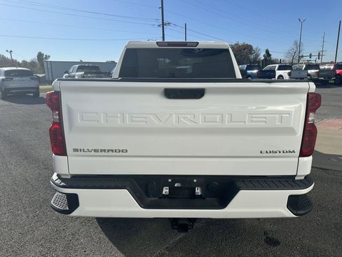 Used 2023 Chevrolet Silverado 1500 Custom image 7
