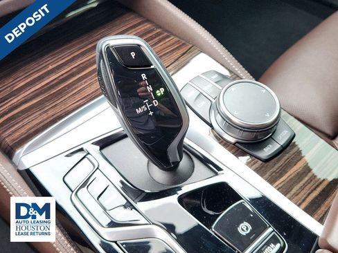 Used 2023 BMW 540i w/ M Sport Package image 26