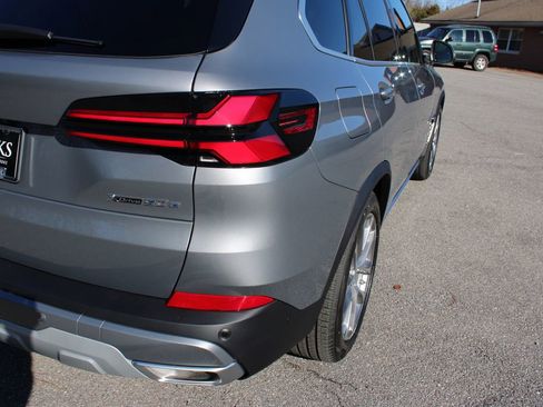 New 2026 BMW X5 xDrive50e w/ Climate Comfort Package image 45