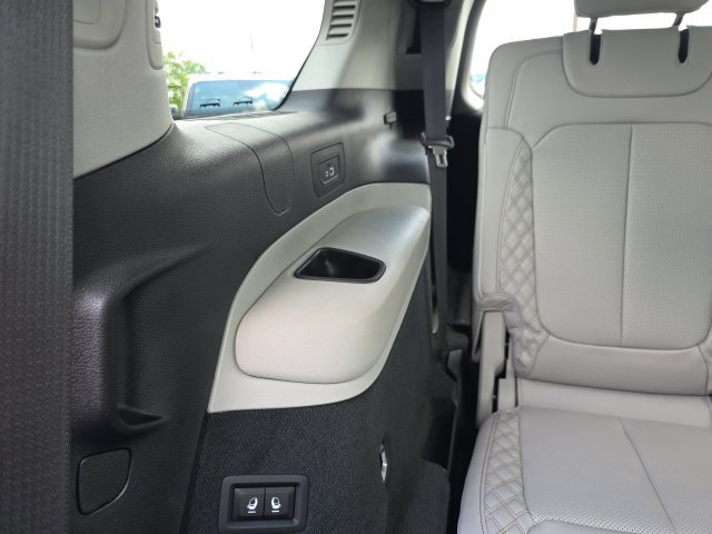 Used 2023 Jeep Grand Cherokee L Summit w/ Advanced Protech Group IV AWD/4WD image 60