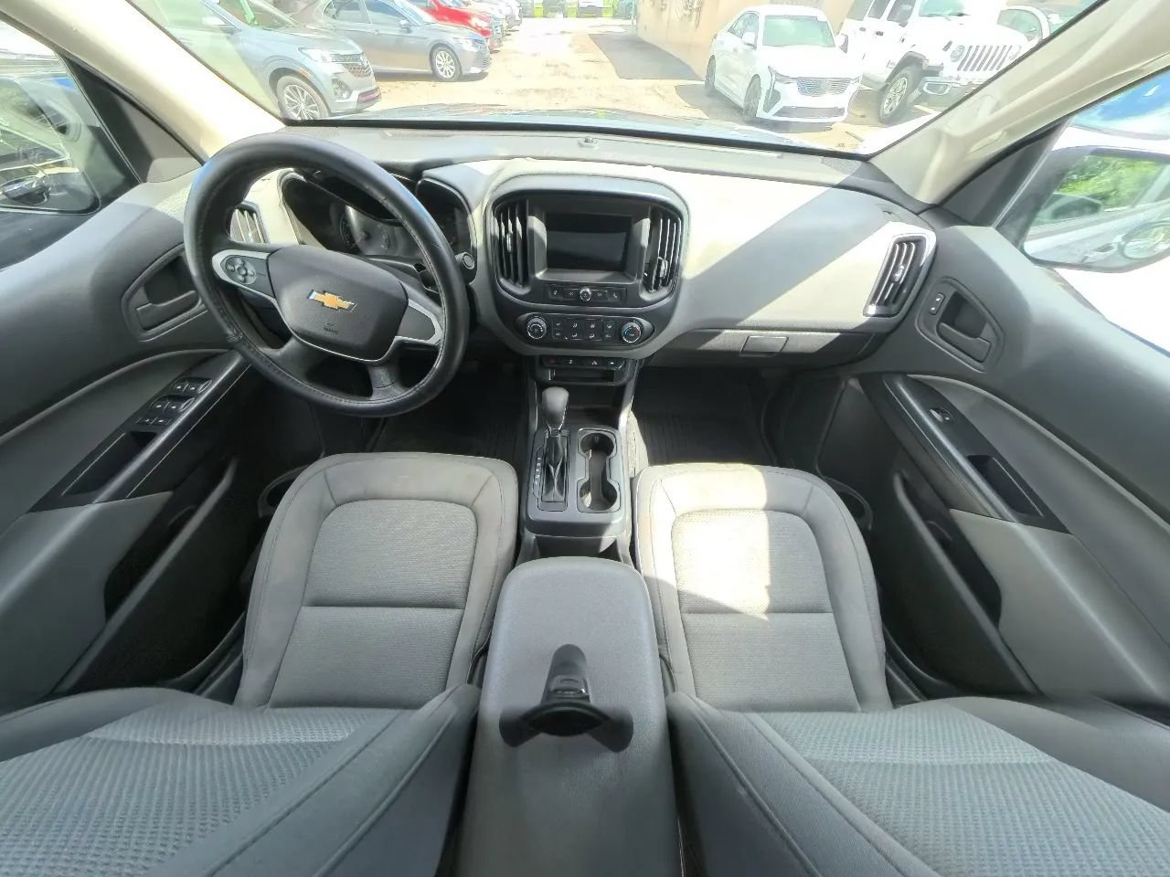 Used 2022 Chevrolet Colorado W/T w/ WT Convenience Package RWD image 25