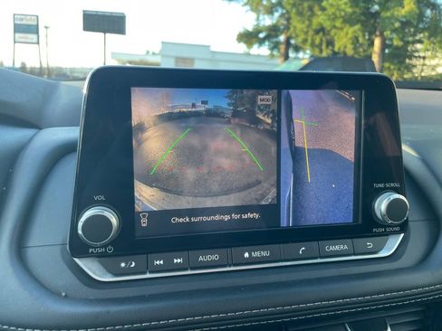 Used 2021 Nissan Rogue SL AWD/4WD image 19