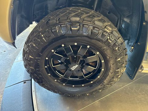 Used 2015 RAM 3500 Laramie Longhorn AWD/4WD image 2