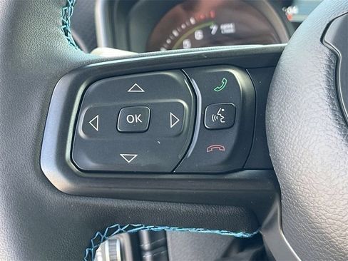 New 2025 Jeep Wrangler Unlimited Rubicon 4xe w/ Technology Group AWD/4WD image 13