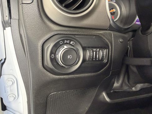 Used 2020 Jeep Wrangler Unlimited Sport AWD/4WD image 20
