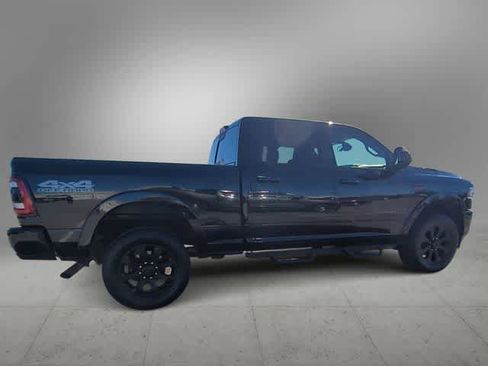 Used 2019 RAM 2500 Laramie w/ Black Appearance Package image 9