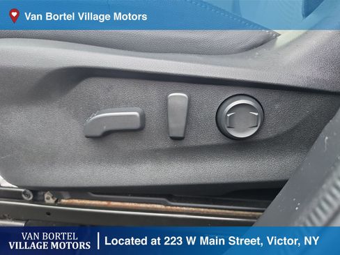 Used 2021 Subaru Forester Premium AWD/4WD image 12