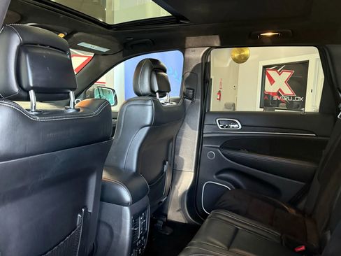 Used 2015 Jeep Grand Cherokee SRT AWD/4WD image 26