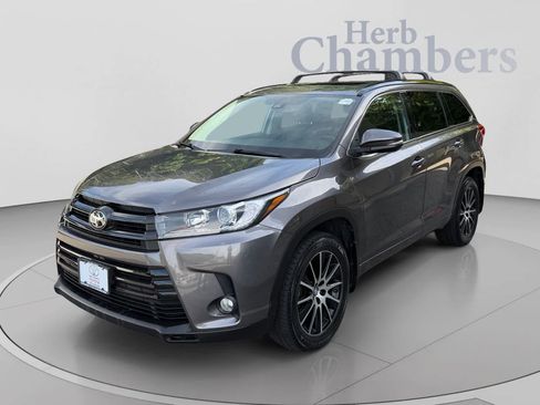 Used 2018 Toyota Highlander SE AWD/4WD image 10
