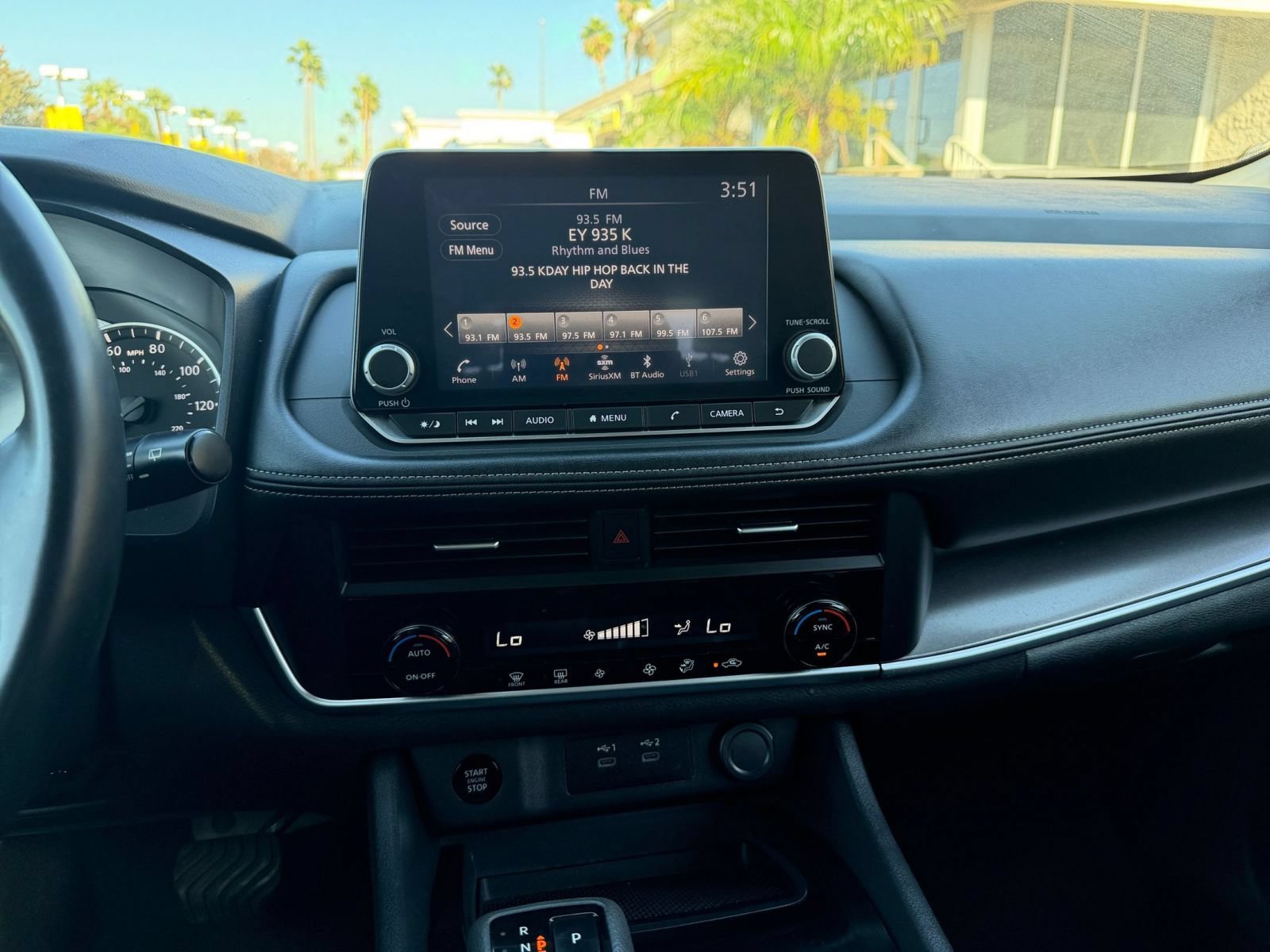 Used 2025 Nissan Rogue SV FWD image 16