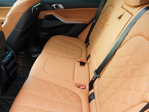 Certified 2026 BMW X5 M60i w/ Parking Assistance Package image 38