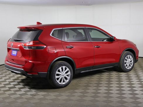 Used 2017 Nissan Rogue S image 7