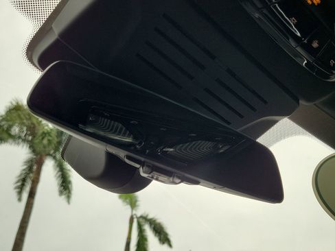 Used 2024 BMW X7 M60i w/ Executive Package image 32