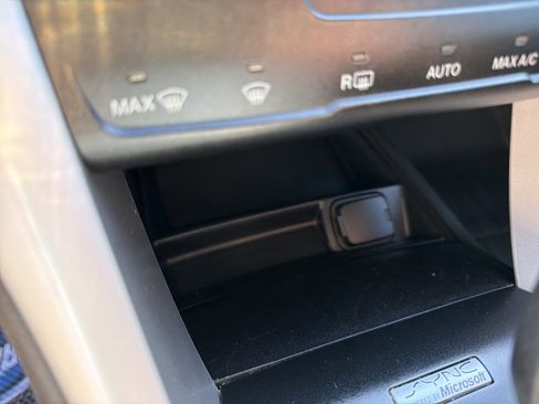 Used 2014 Ford Fusion SE image 19