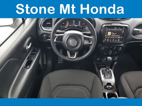 Used 2022 Jeep Renegade Latitude image 17