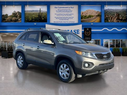 Used 2012 Kia Sorento LX w/ Convenience Pkg FWD image 6